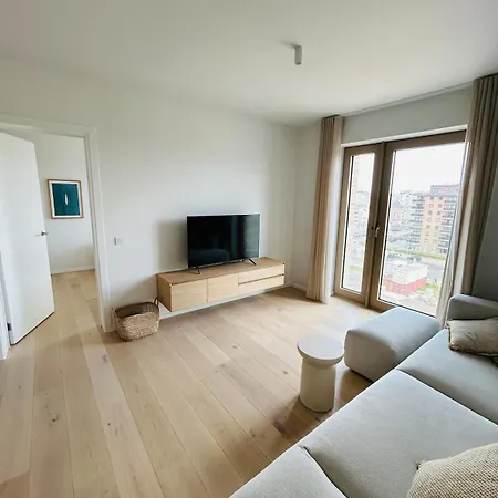 Apartment New Luxury In Prime Location In