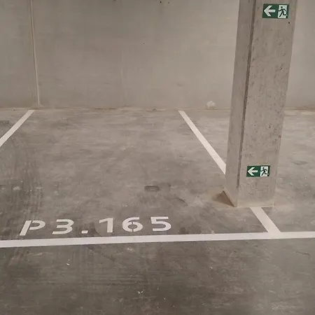 New Luxury In Prime Location In Apartament *